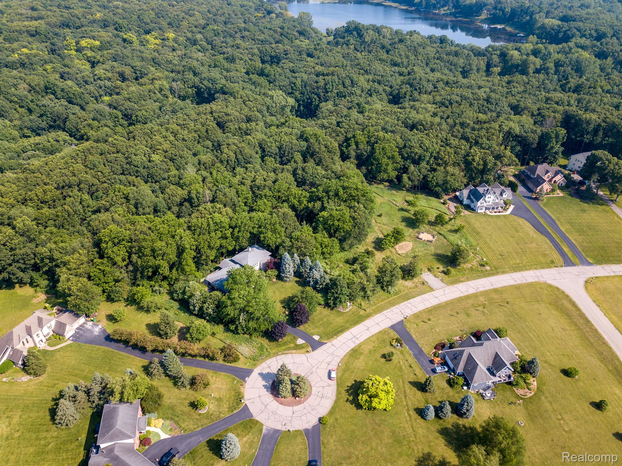 8045 Trail Rdg Property Photo 2