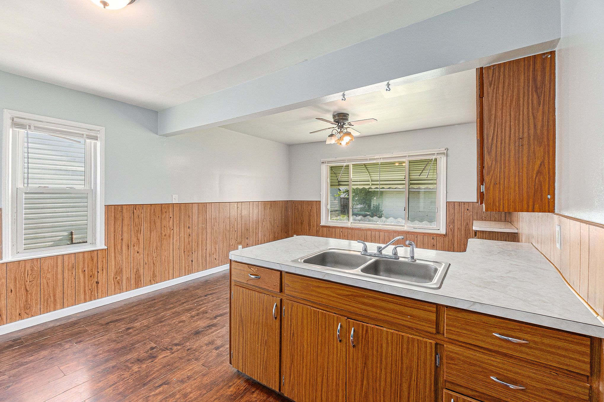 7206 Ziegler St Property Photo 6