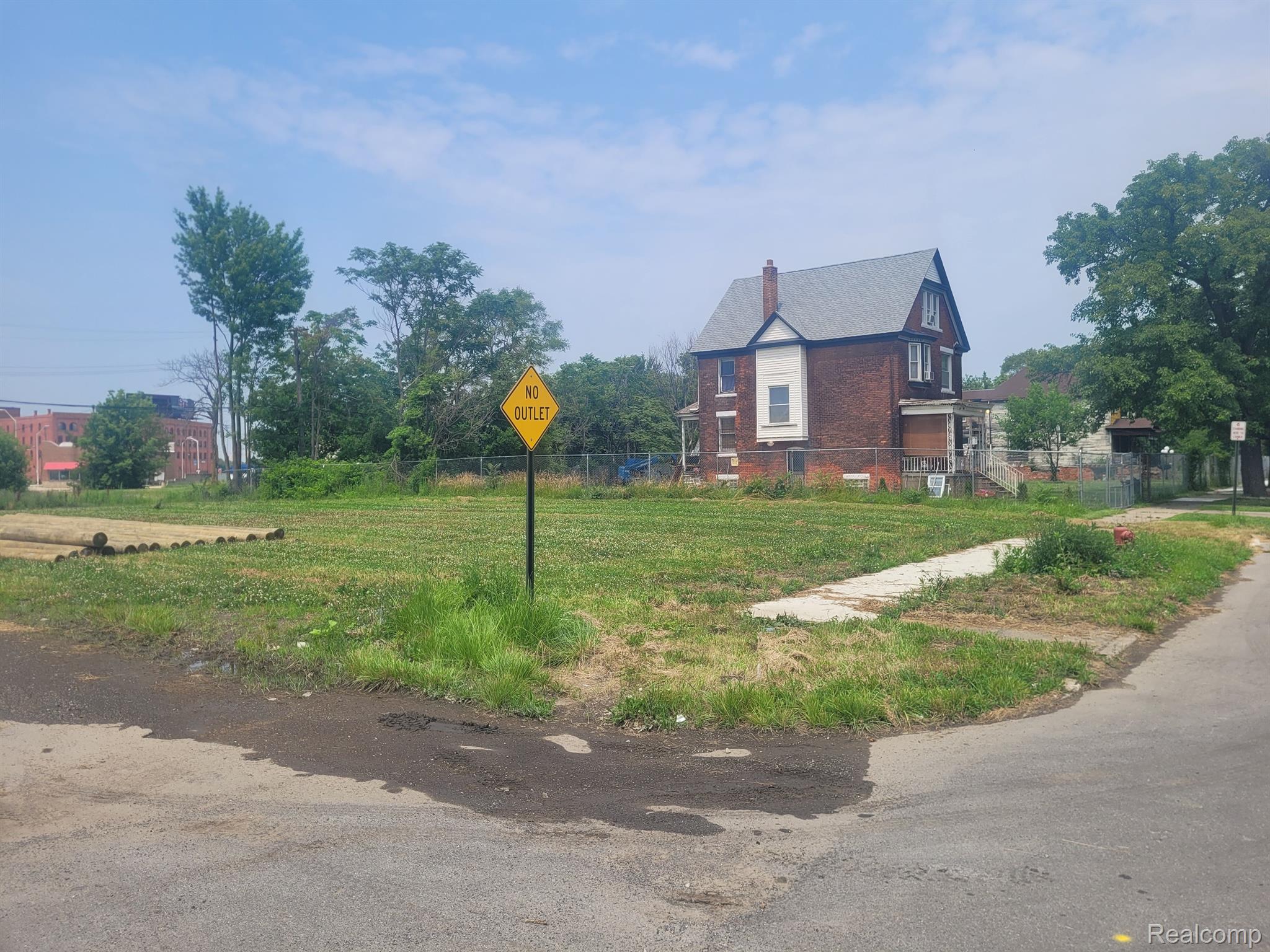 5201 STANTON ST Property Photo 1