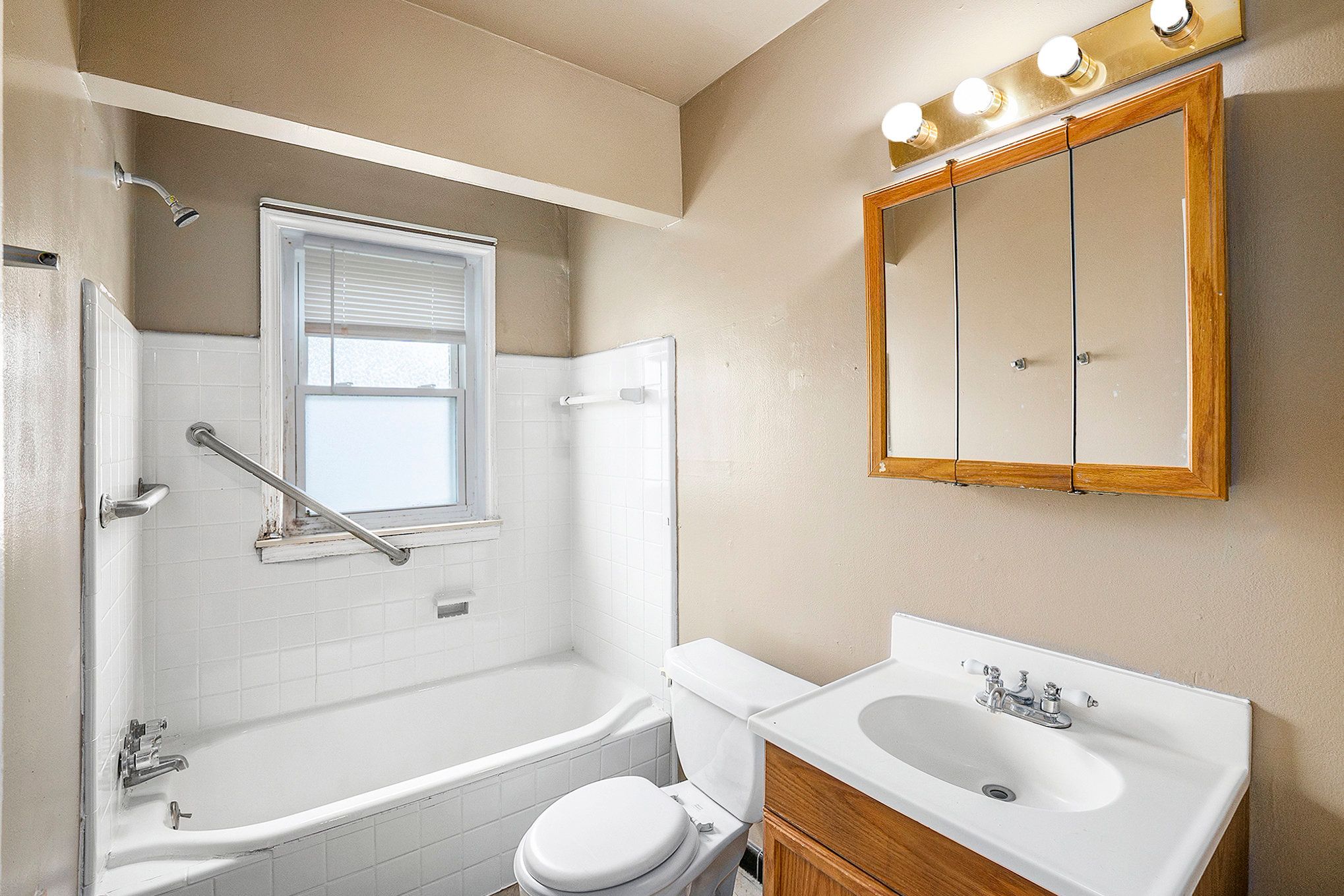 34069 Annapolis St Property Photo 9