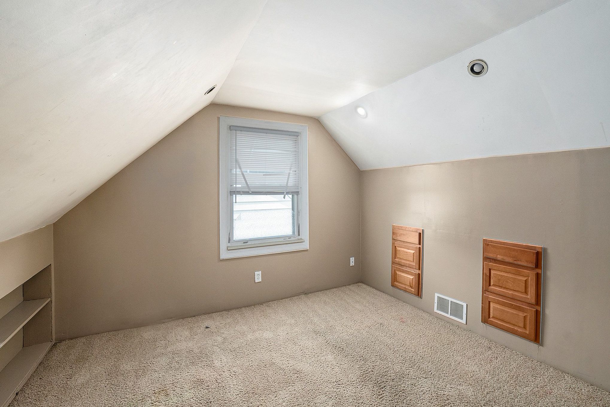 34069 Annapolis St Property Photo 10