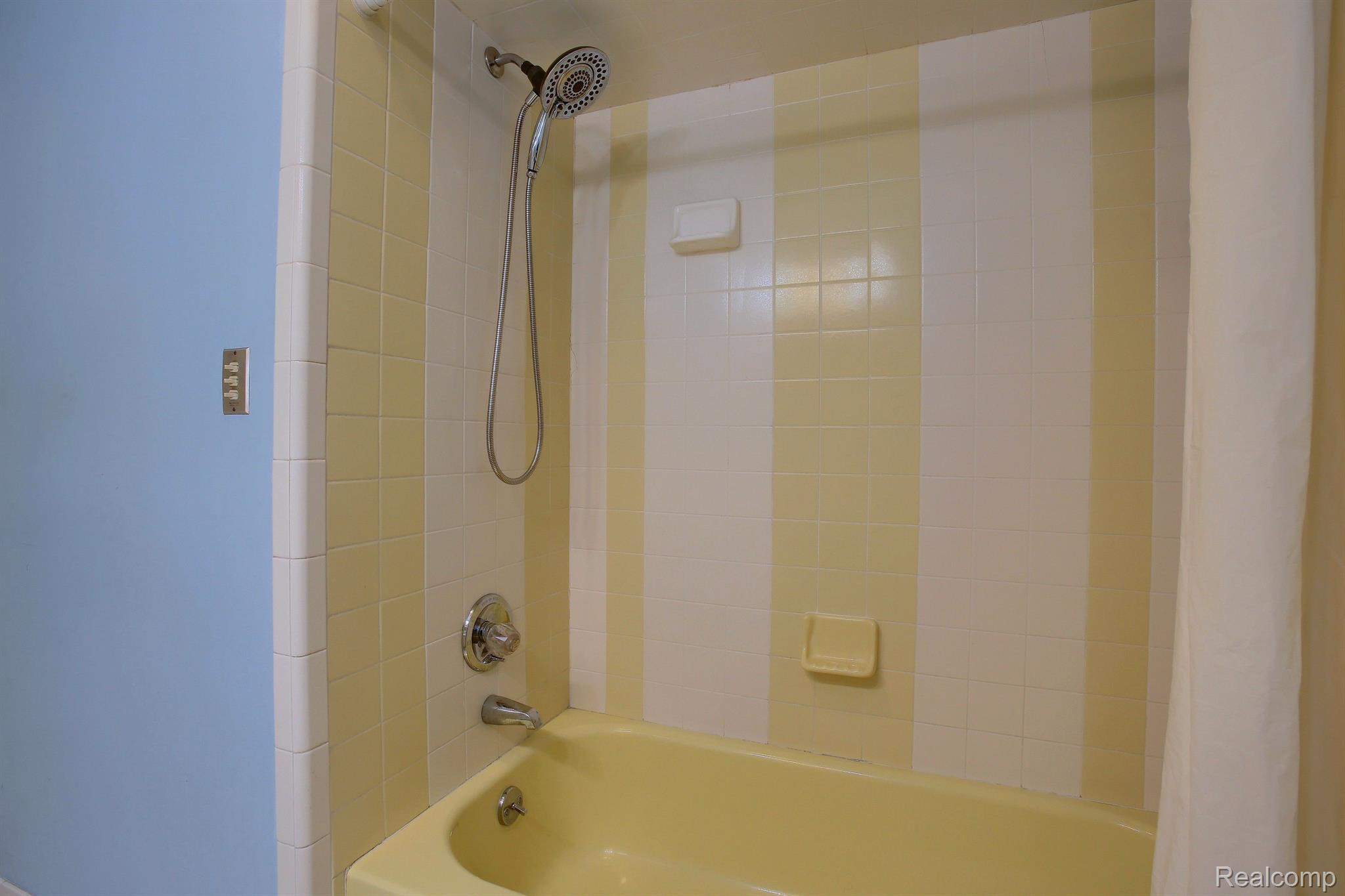 46070 Edgewater Dr Property Photo 36