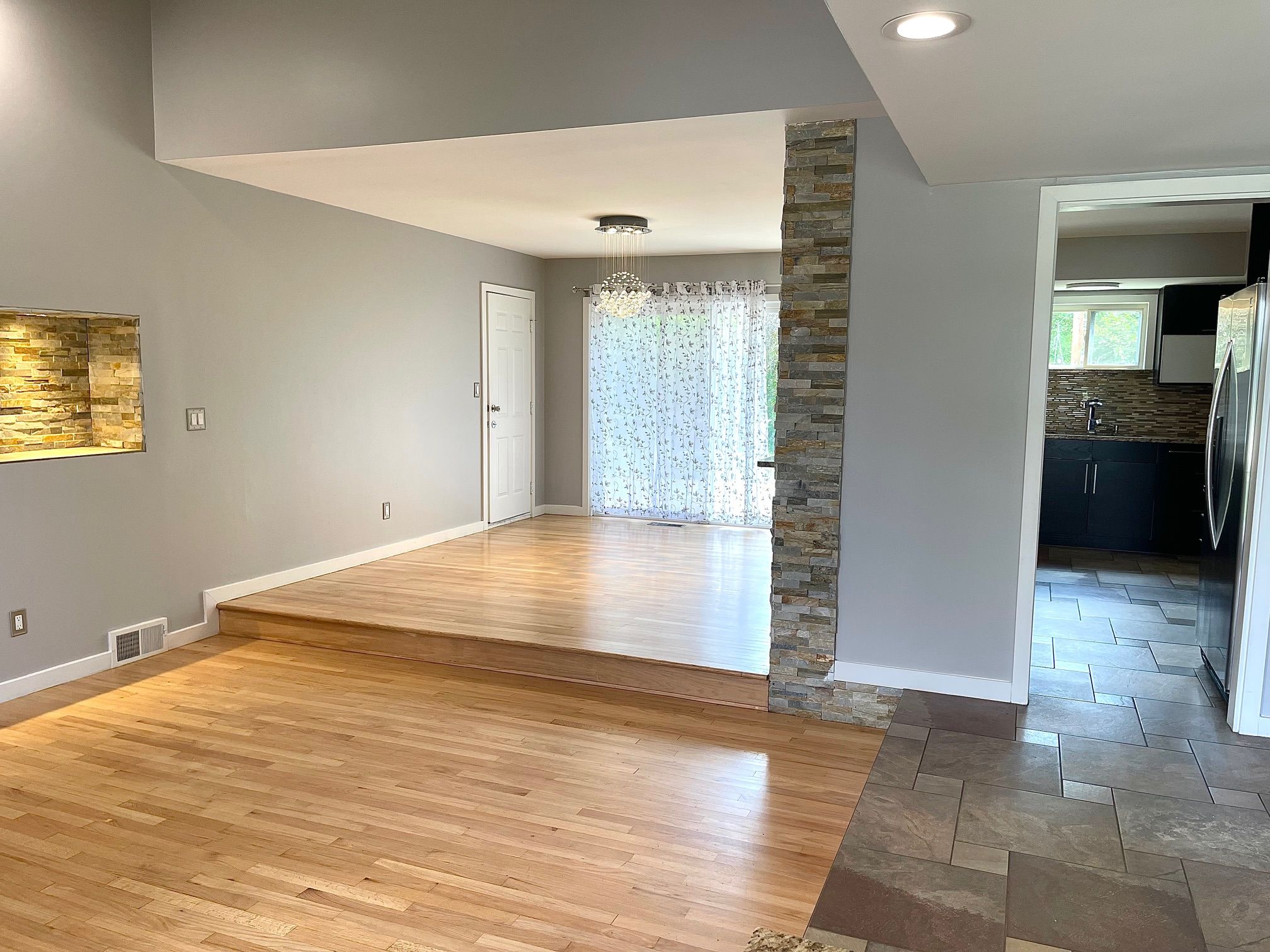 8488 Robinwood Cir Property Photo 4