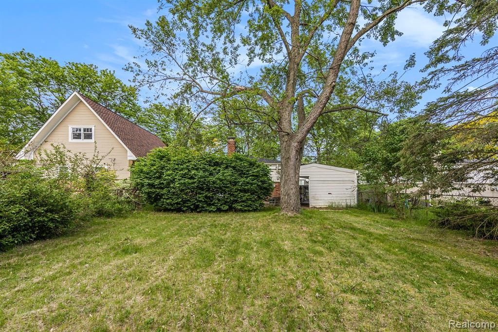 241 N Alice Ave Property Photo 21