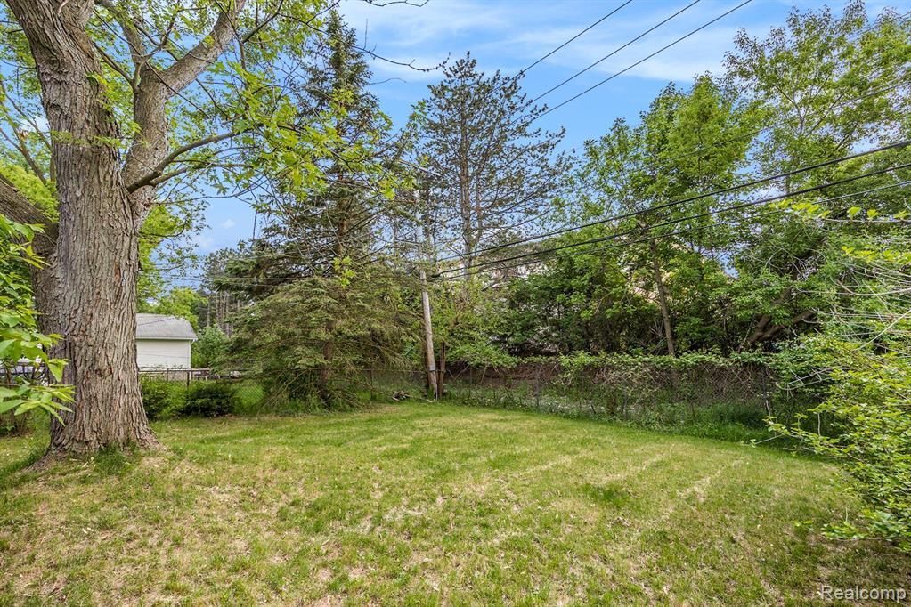 241 N Alice Ave Property Photo 25