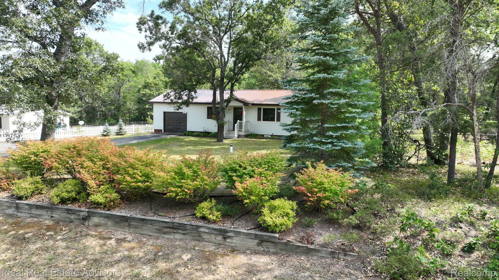 7215 Tuscarora Cir Property Photo 7