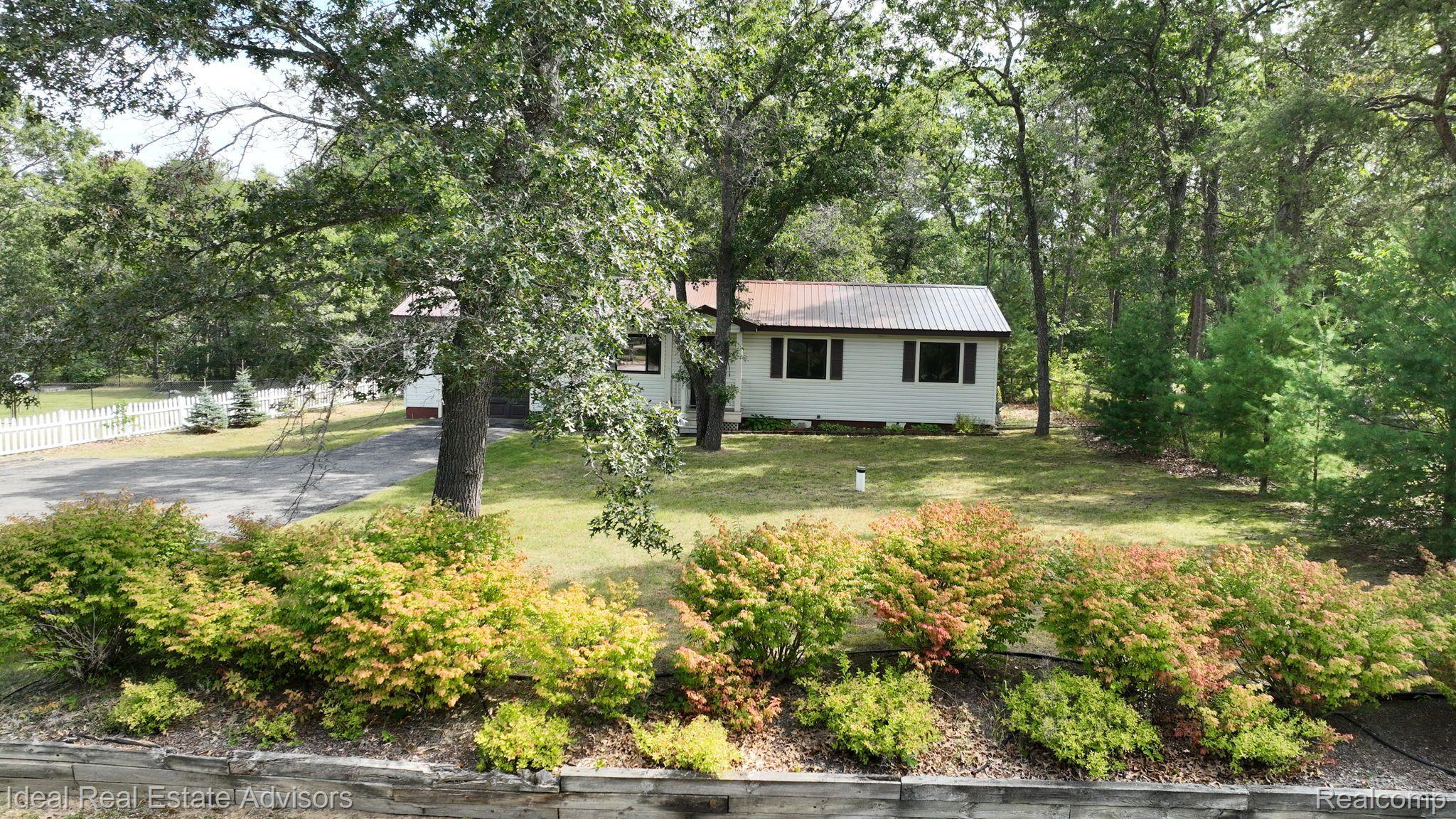 7215 Tuscarora Cir Property Photo 8