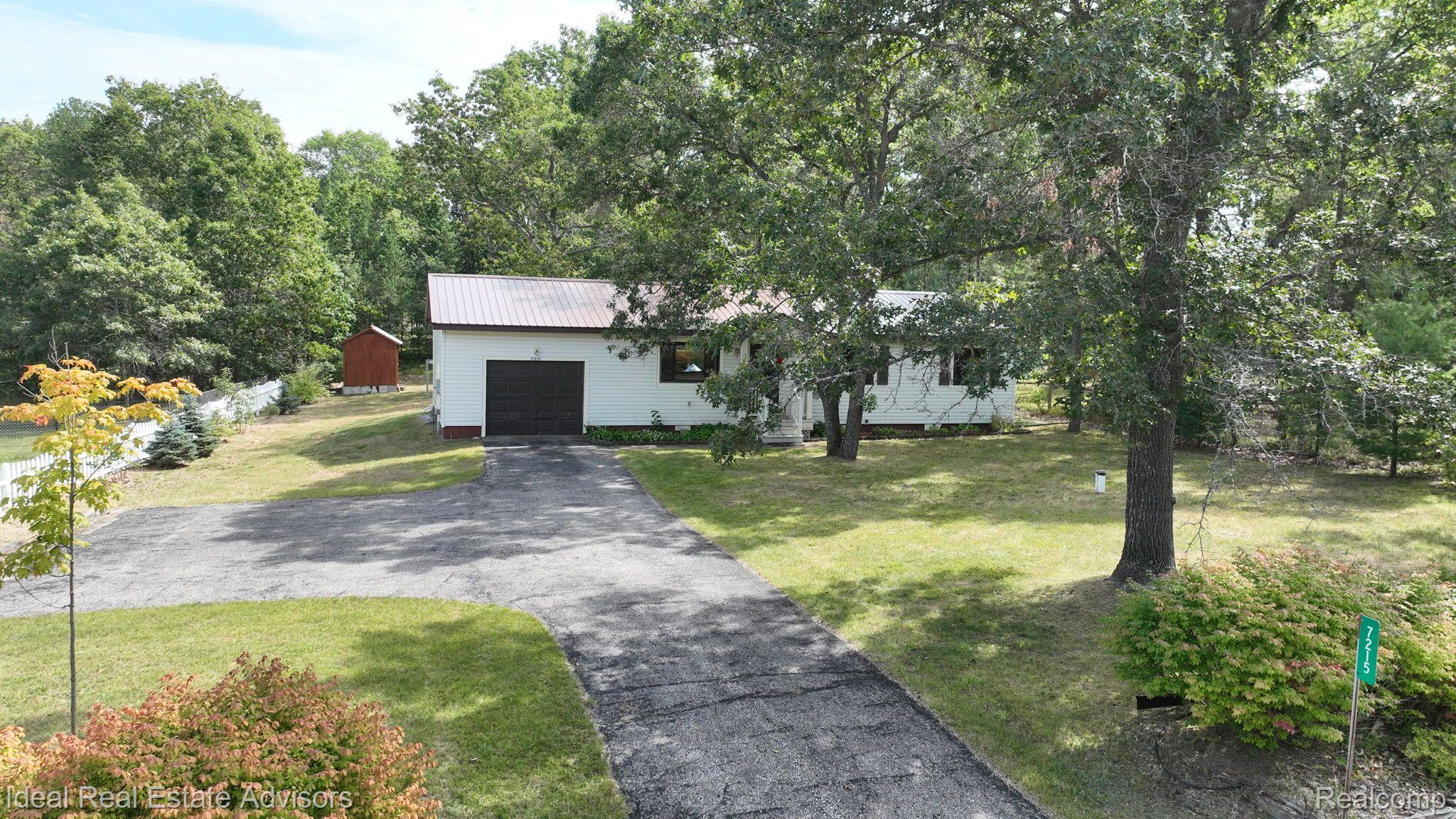 7215 Tuscarora Cir Property Photo 9