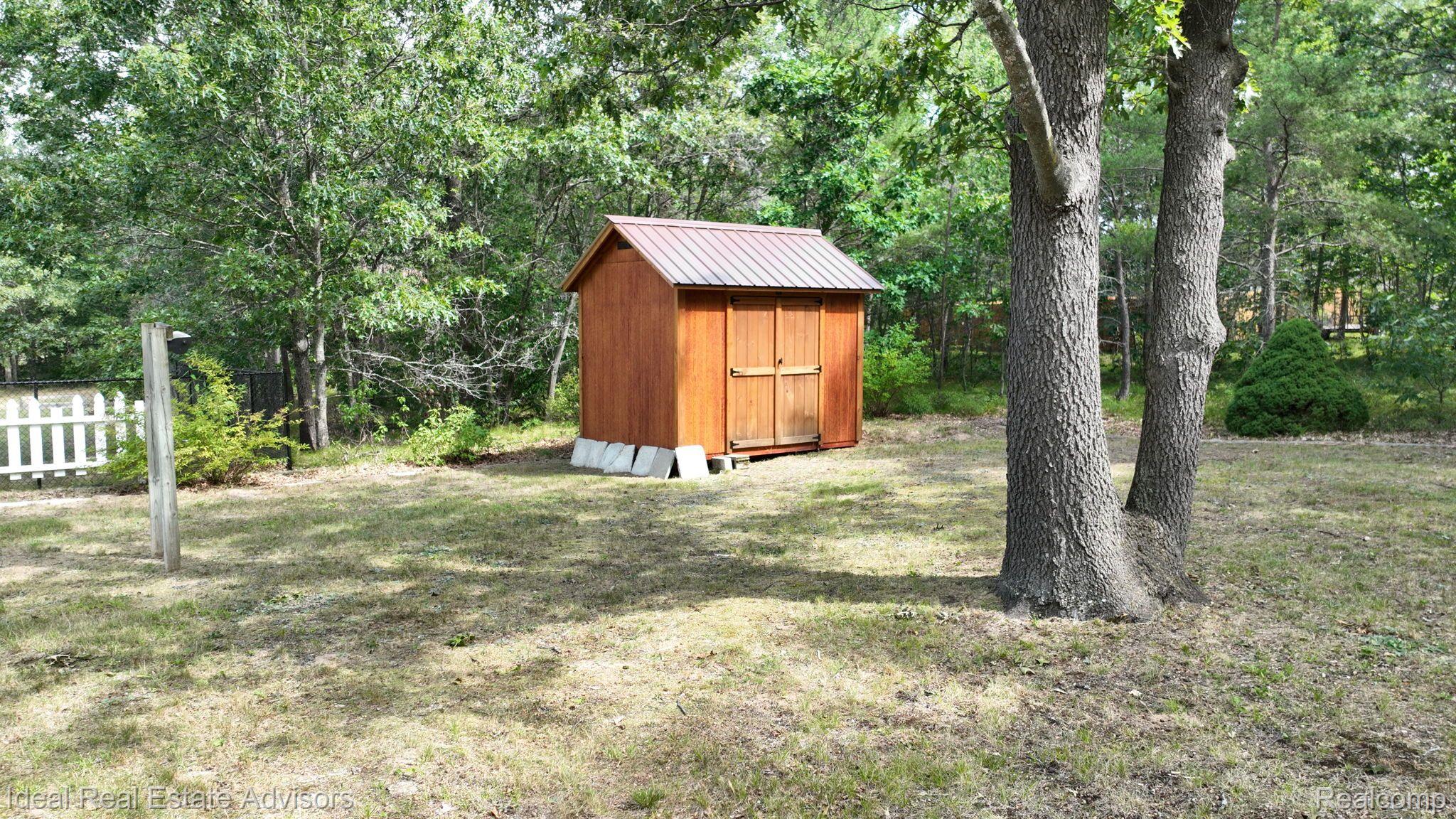 7215 Tuscarora Cir Property Photo 12