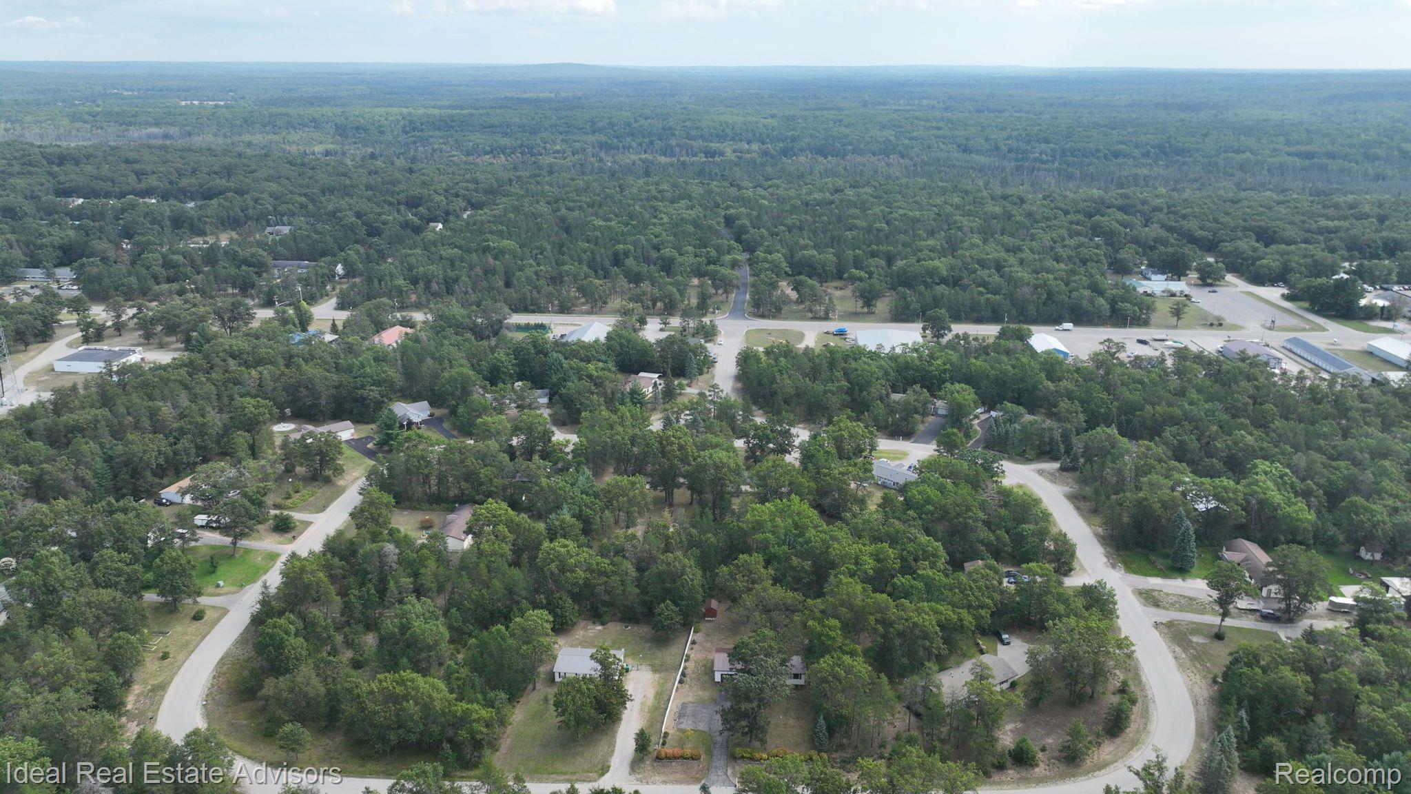 7215 Tuscarora Cir Property Photo 14