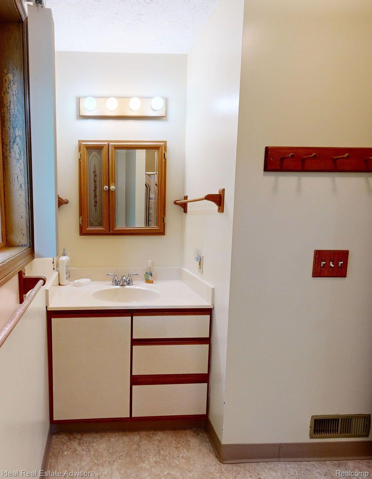 7215 Tuscarora Cir Property Photo 40