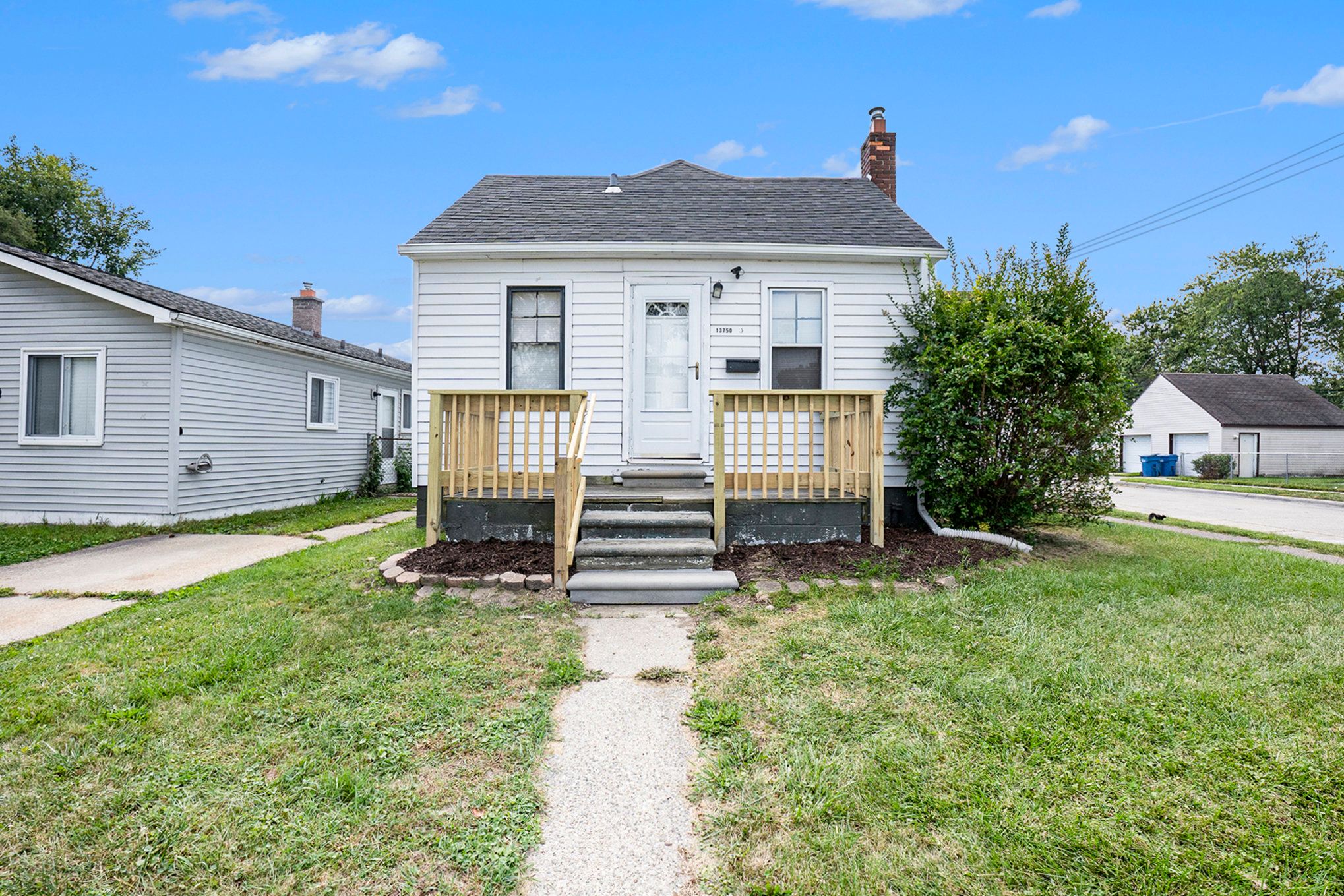 13750 Marshall Ave Property Photo 1
