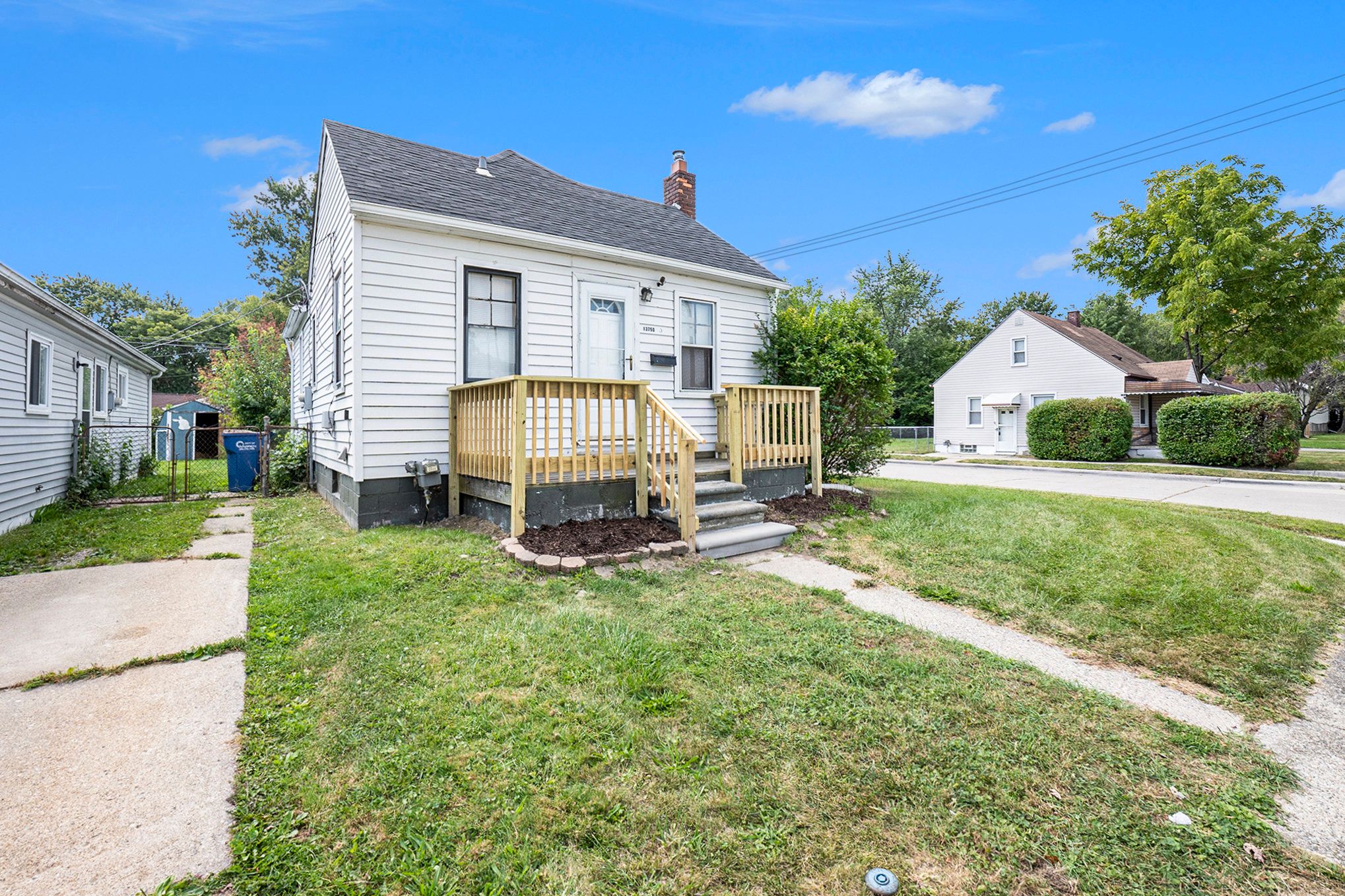 13750 Marshall Ave Property Photo 2