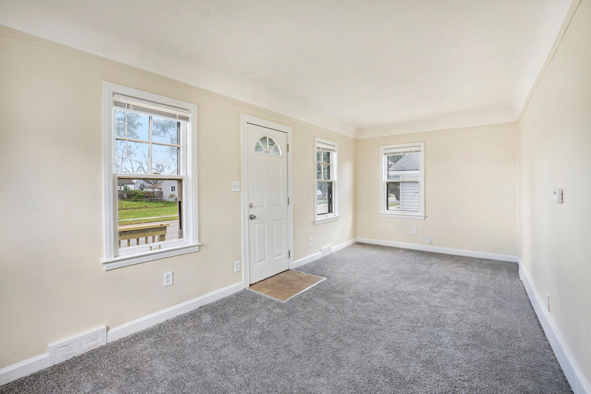 13750 Marshall Ave Property Photo 4