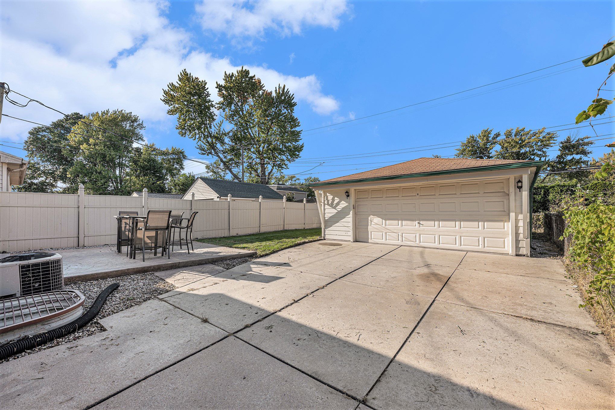 22715 Lake Dr Property Photo 22