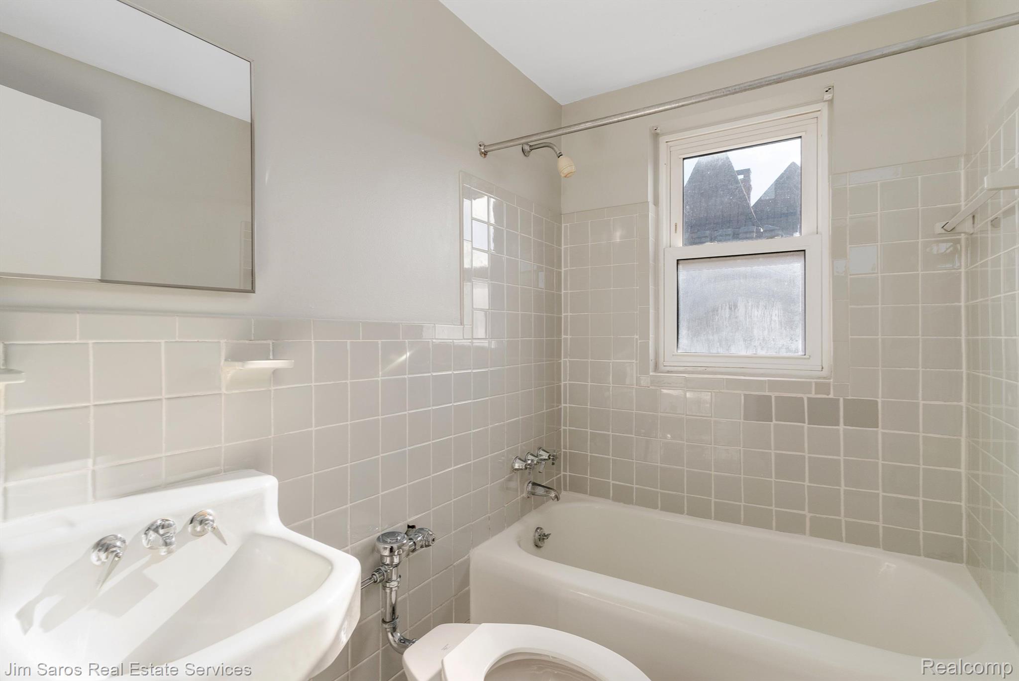 550 Parkview #317 - 1 Bedroom Property Photo 7
