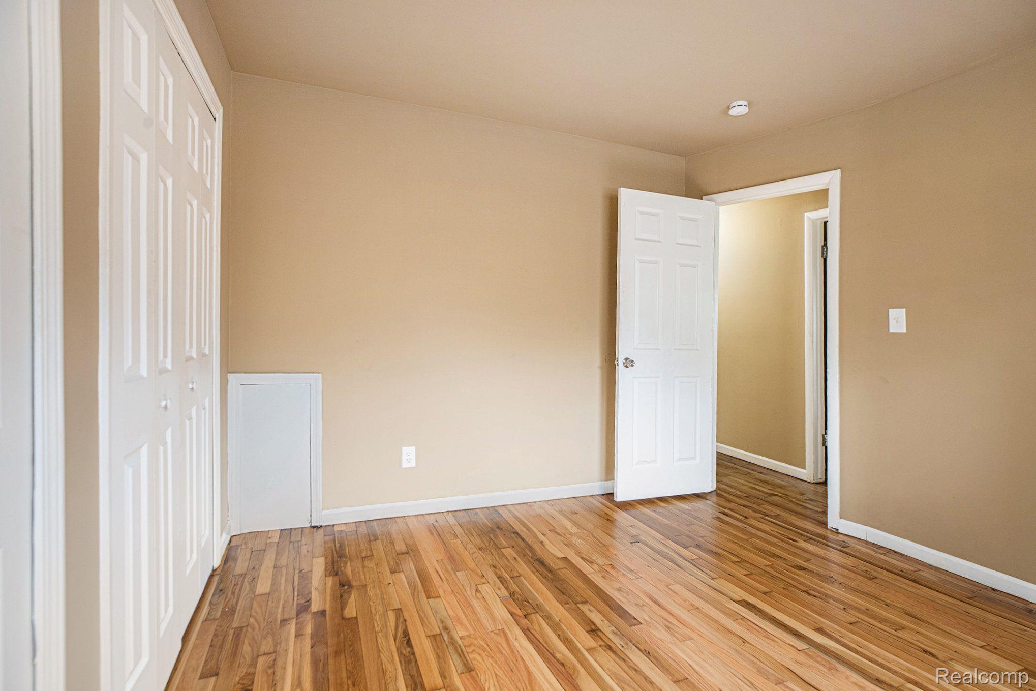 15846 Hampden St Property Photo 9