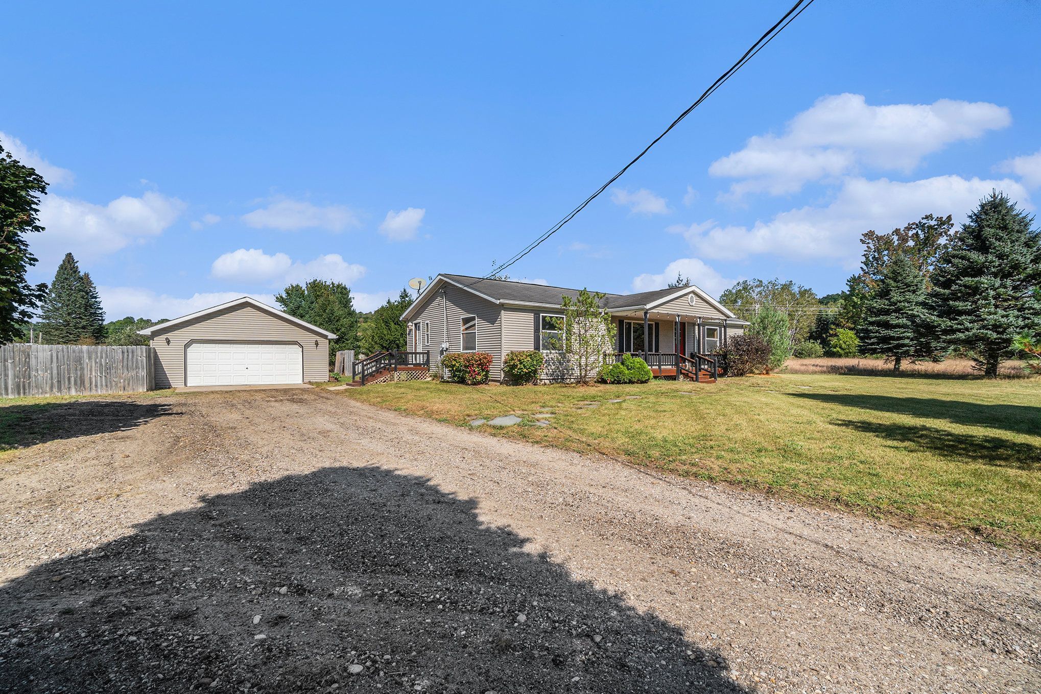1277 Morrison Rd Property Photo 2
