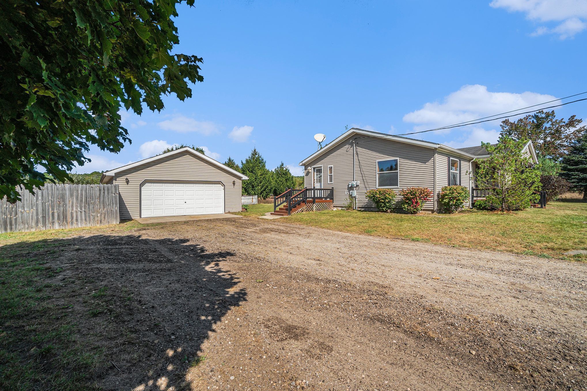 1277 Morrison Rd Property Photo 3