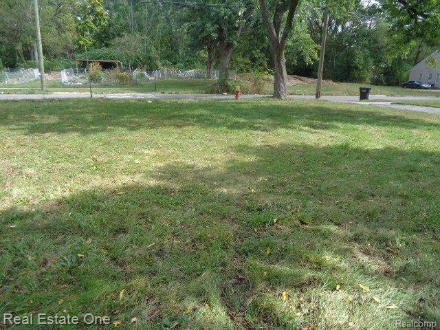 17555 Trinity St Property Photo 8