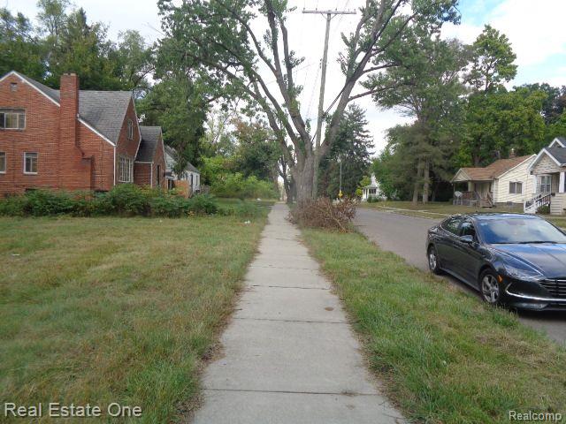 17555 Trinity St Property Photo 10