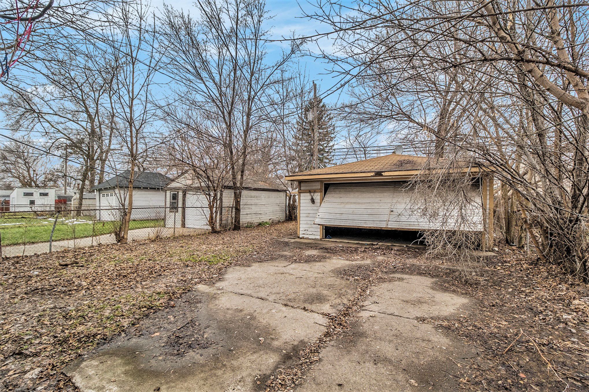 631 Spencer St Property Photo 17