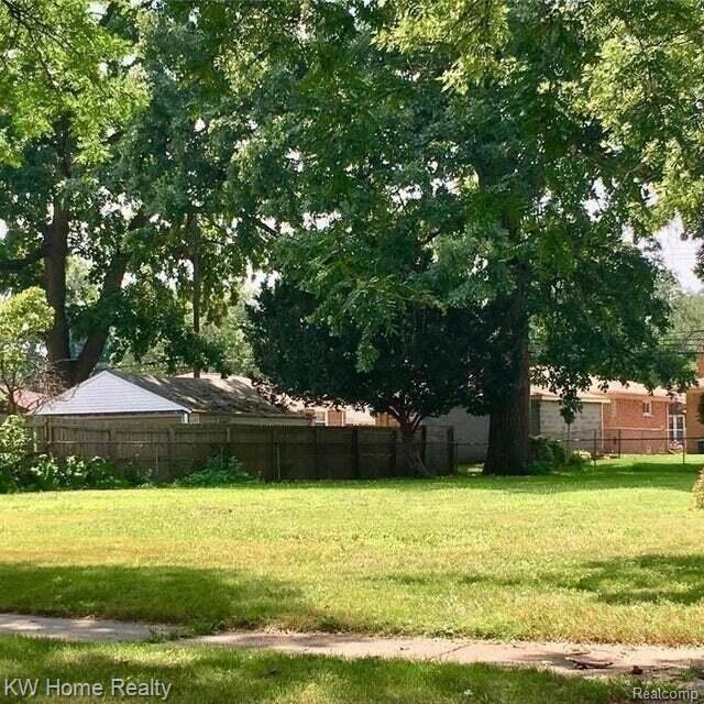 7246 HENRY Property Photo 1
