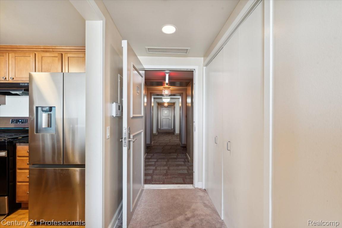 3320 Spinnaker Ln 11b 55 Property Photo 8
