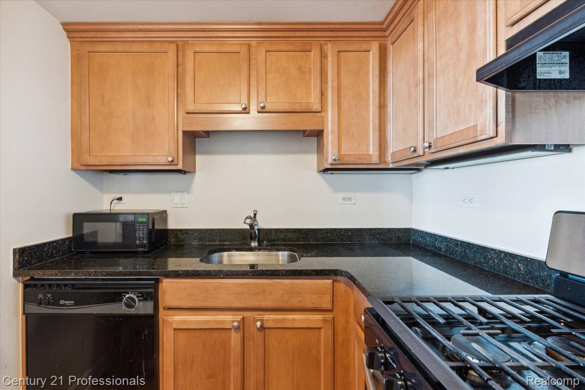 3320 Spinnaker Ln 11b 55 Property Photo 12