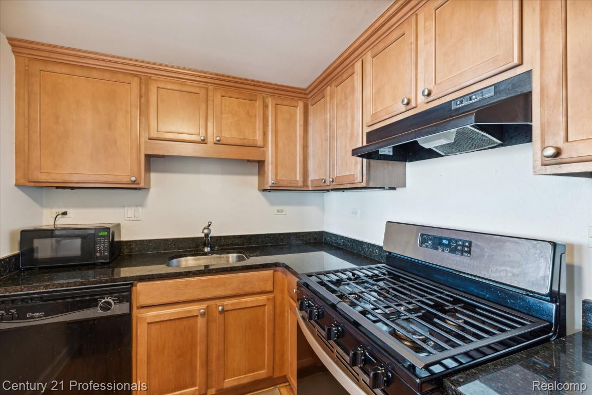 3320 Spinnaker Ln 11b 55 Property Photo 13