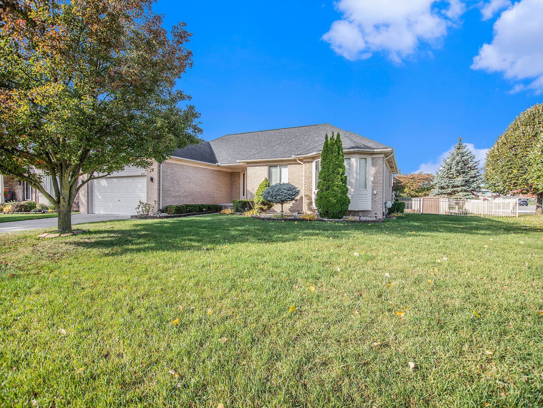 42957 WOODCREST DR Property Photo 1