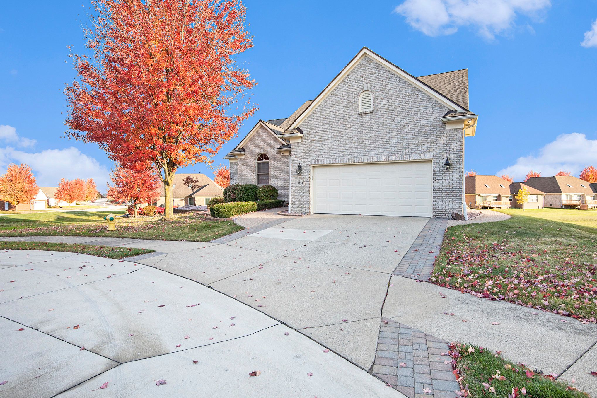 8154 Prestwick Ln Property Photo 3