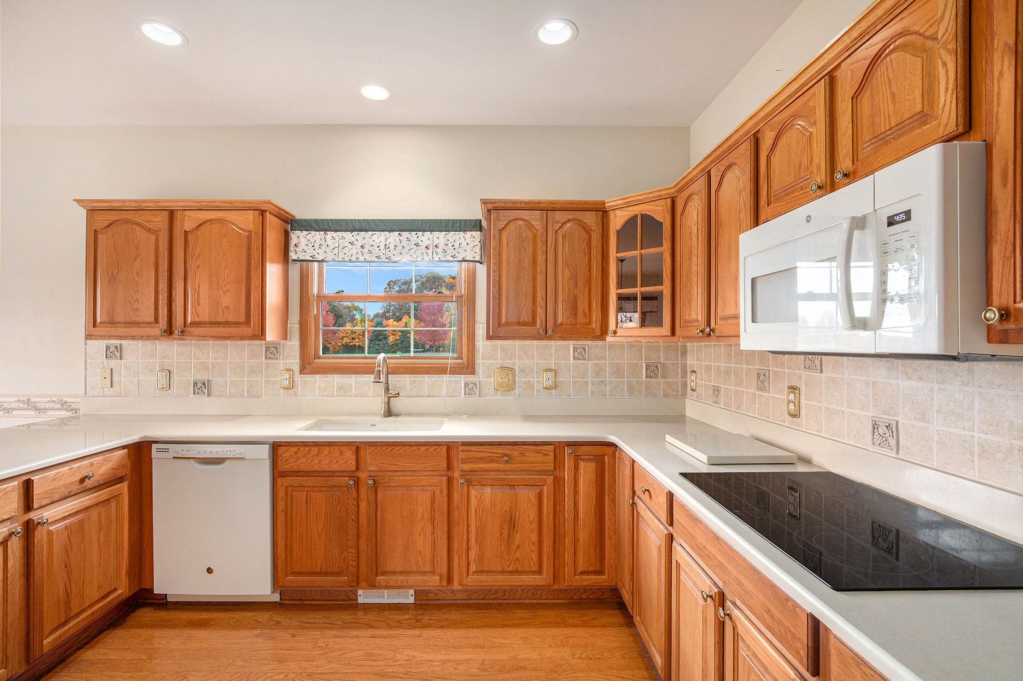 8154 Prestwick Ln Property Photo 17