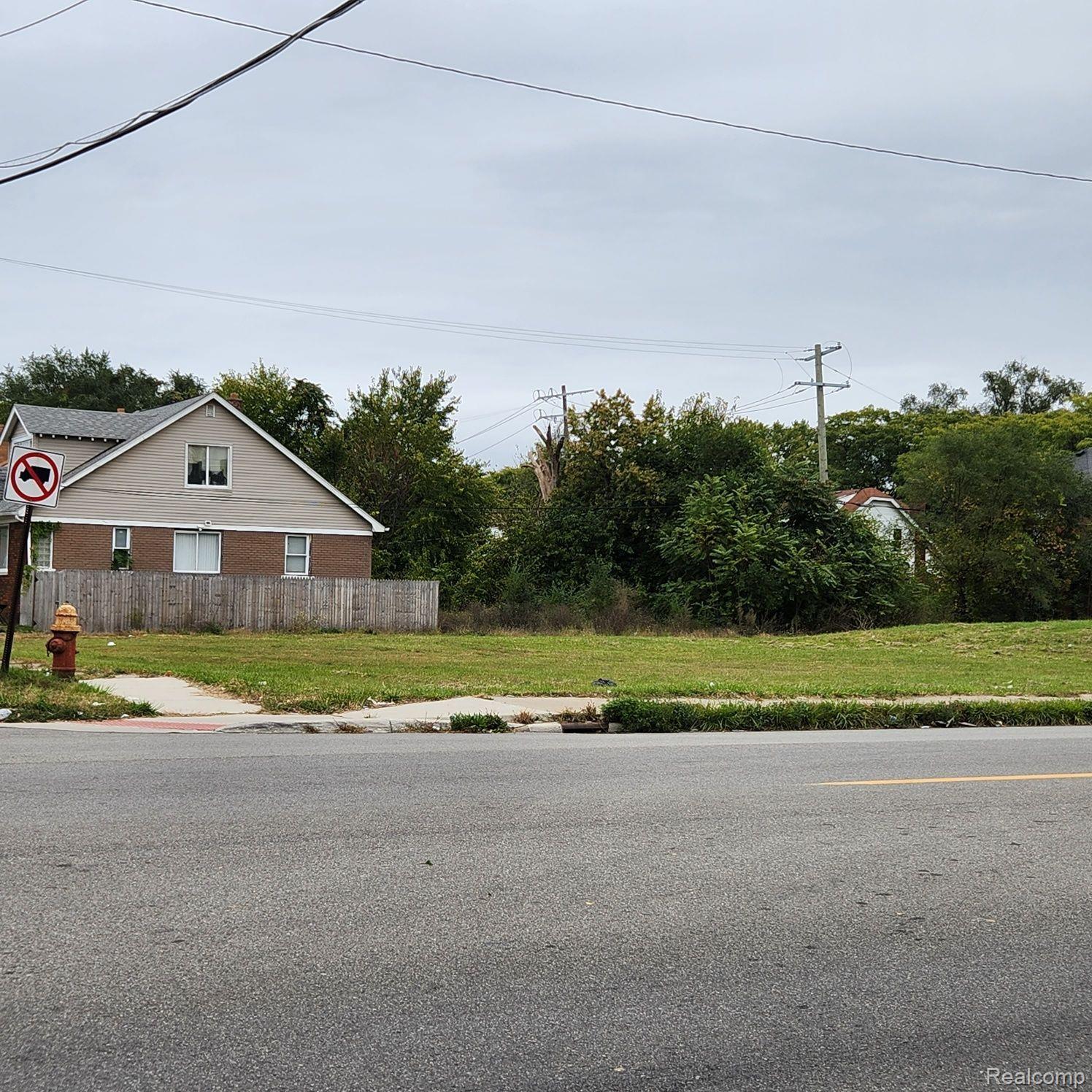 13430 Fenkell St Property Photo 1