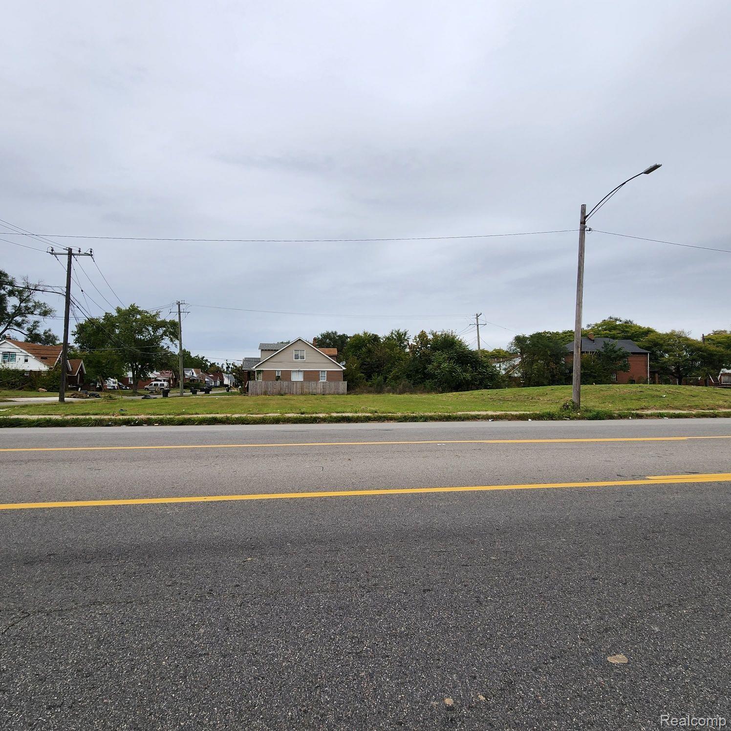 13430 Fenkell St Property Photo 2