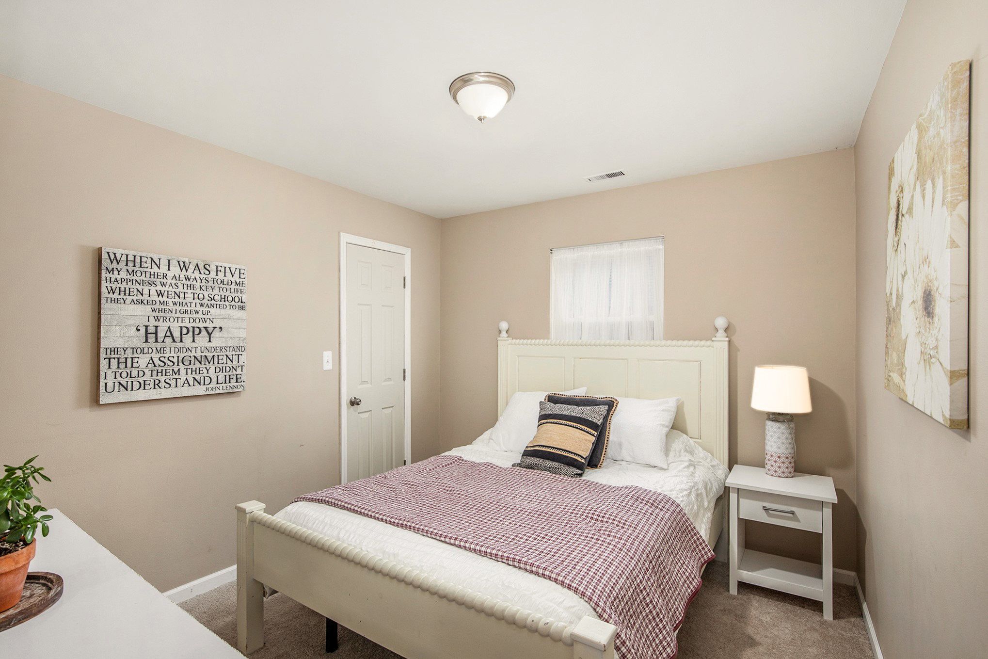511 E University Dr #603 Property Photo 12