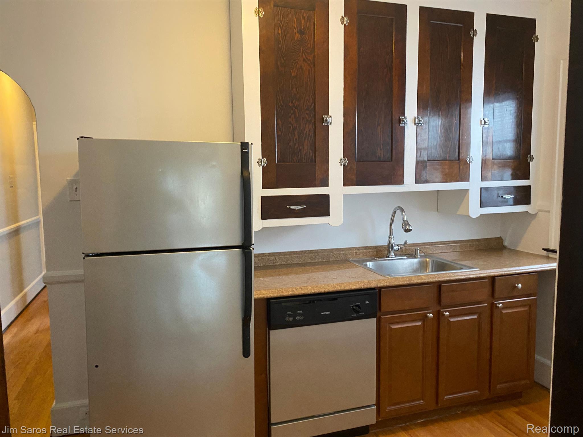 848 Beaconsfield Ave Property Photo 4