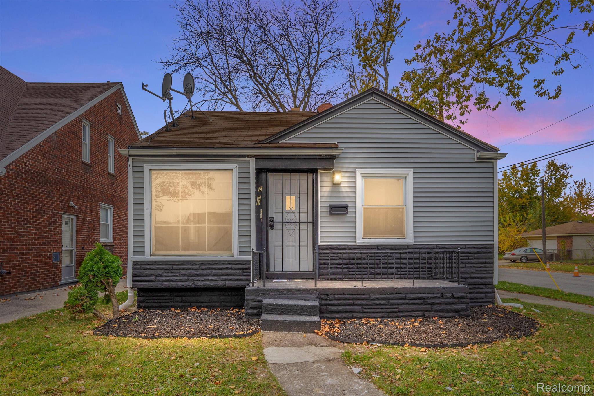 2400 S Annabelle St Property Photo 1