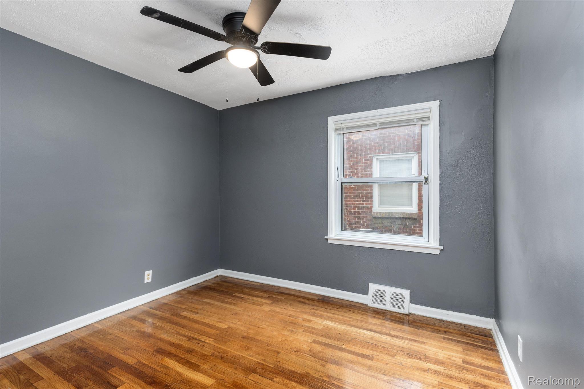 2400 S Annabelle St Property Photo 20
