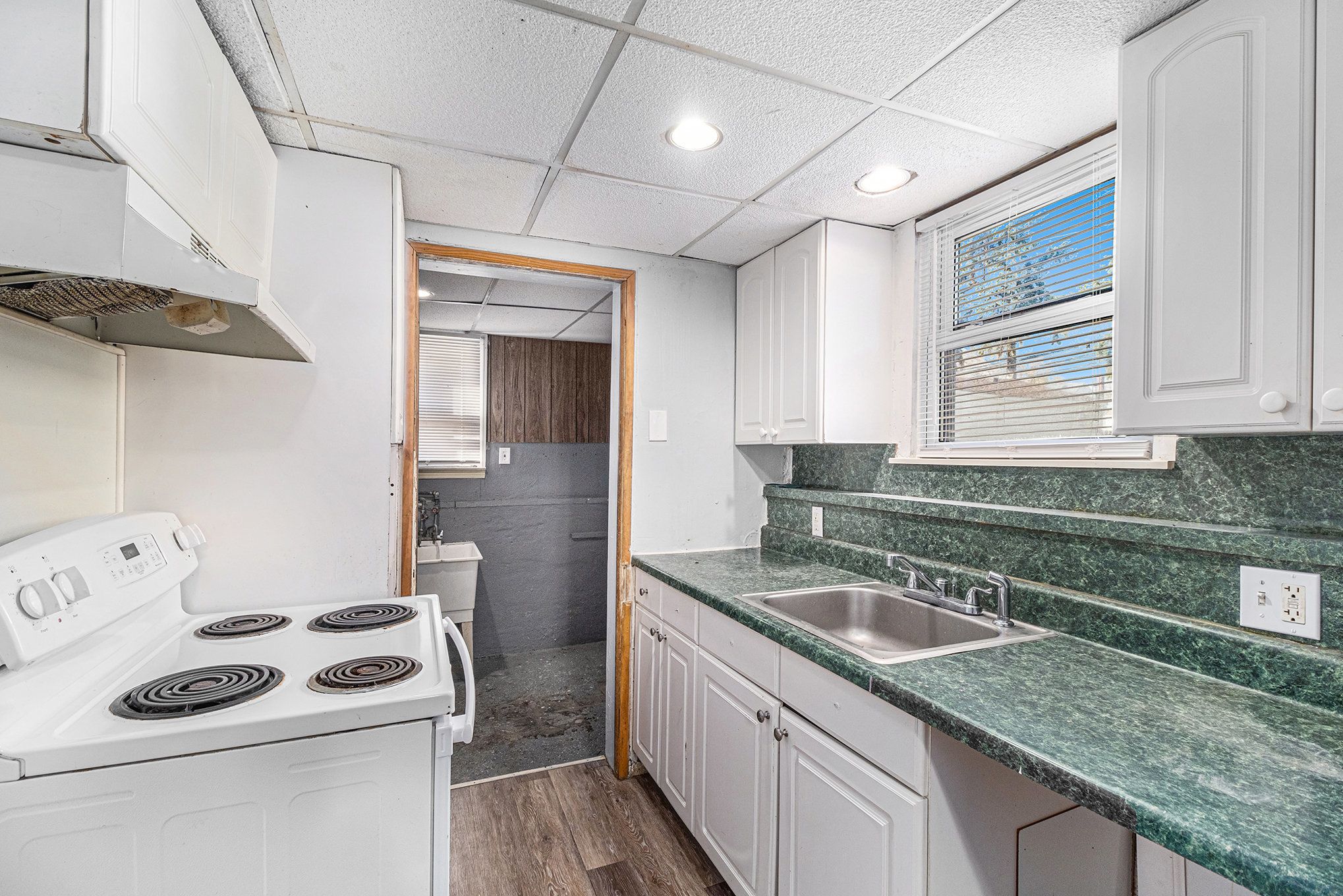 1082 Ford Blvd Property Photo 8