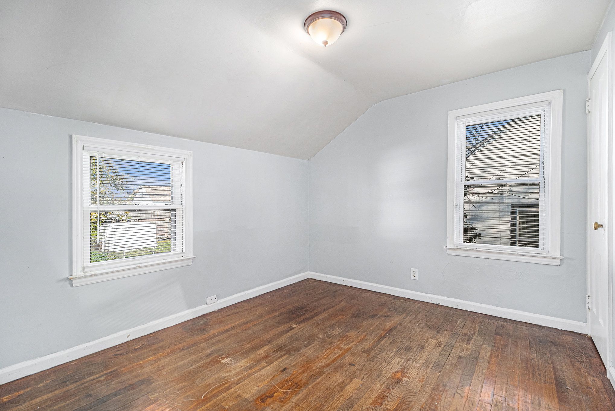 1082 Ford Blvd Property Photo 12