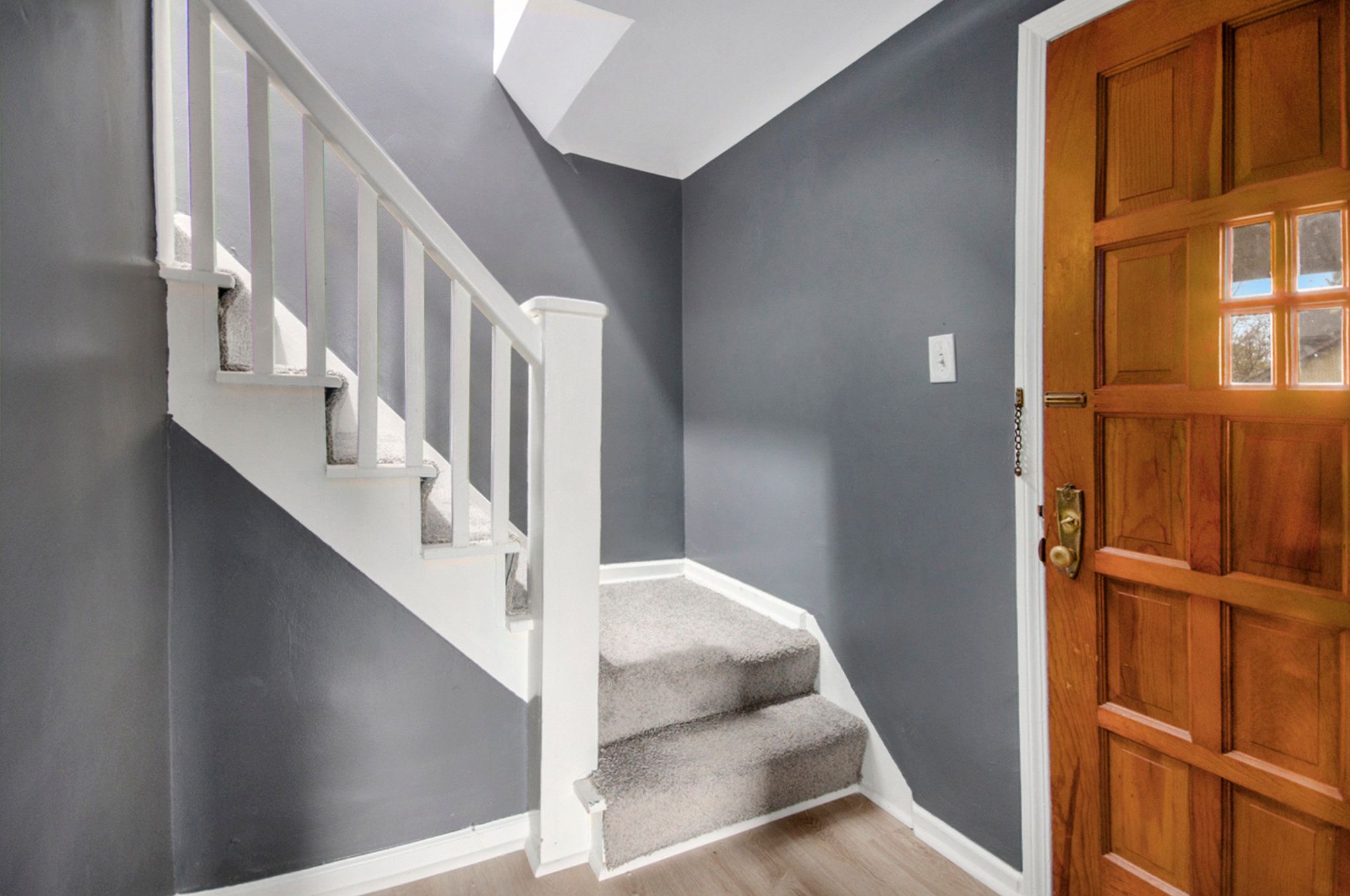 21716 Lakeview St Property Photo 6