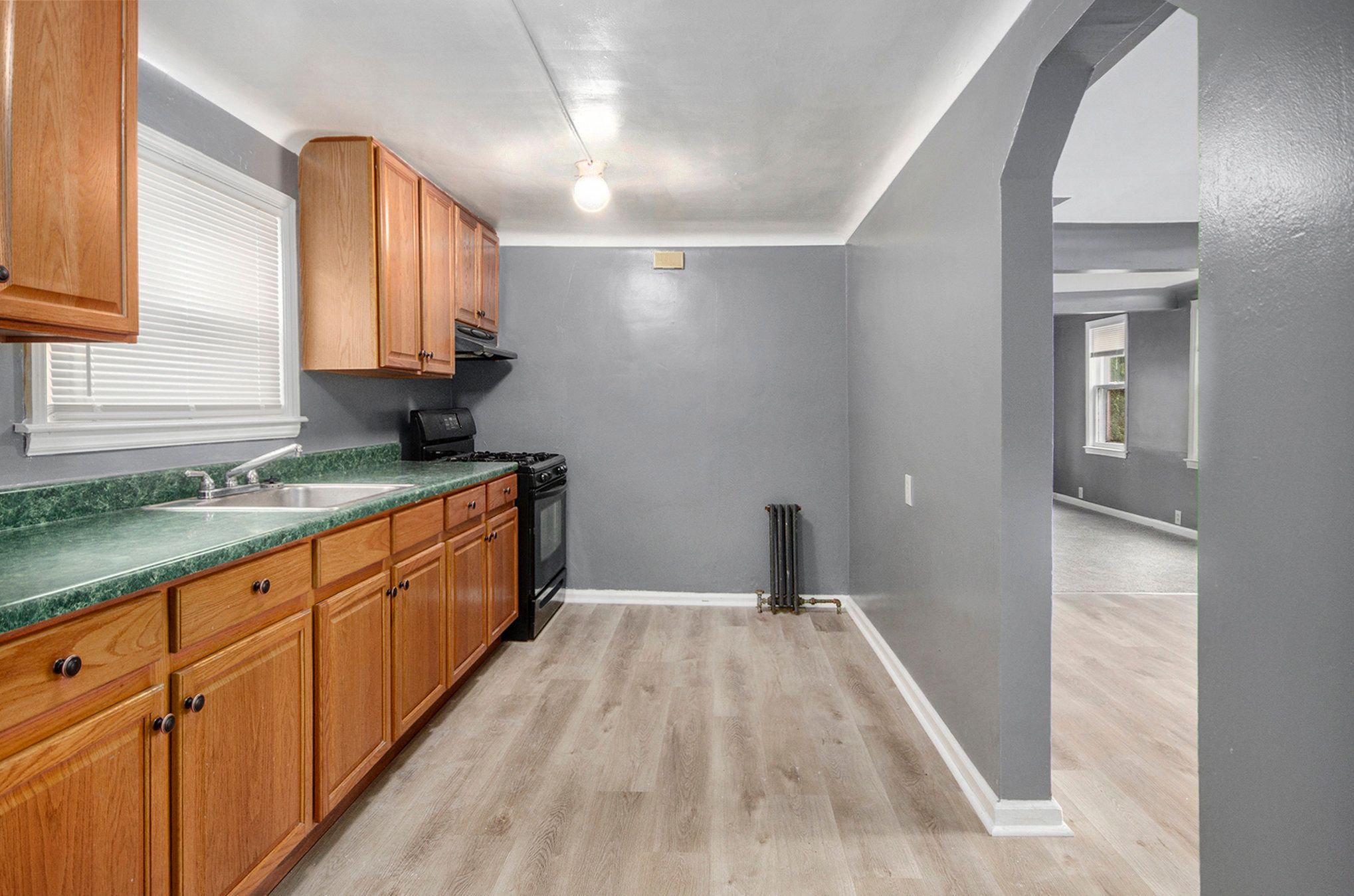 21716 Lakeview St Property Photo 10