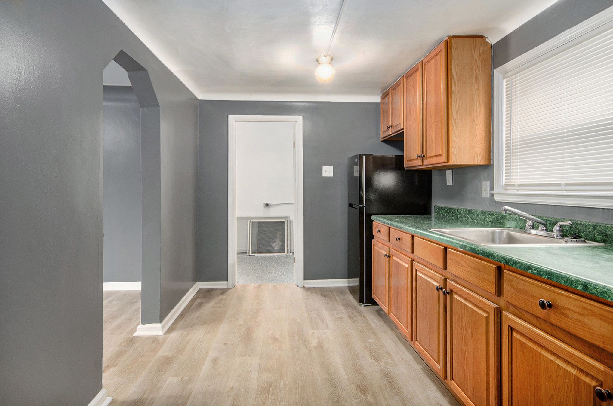 21716 Lakeview St Property Photo 11