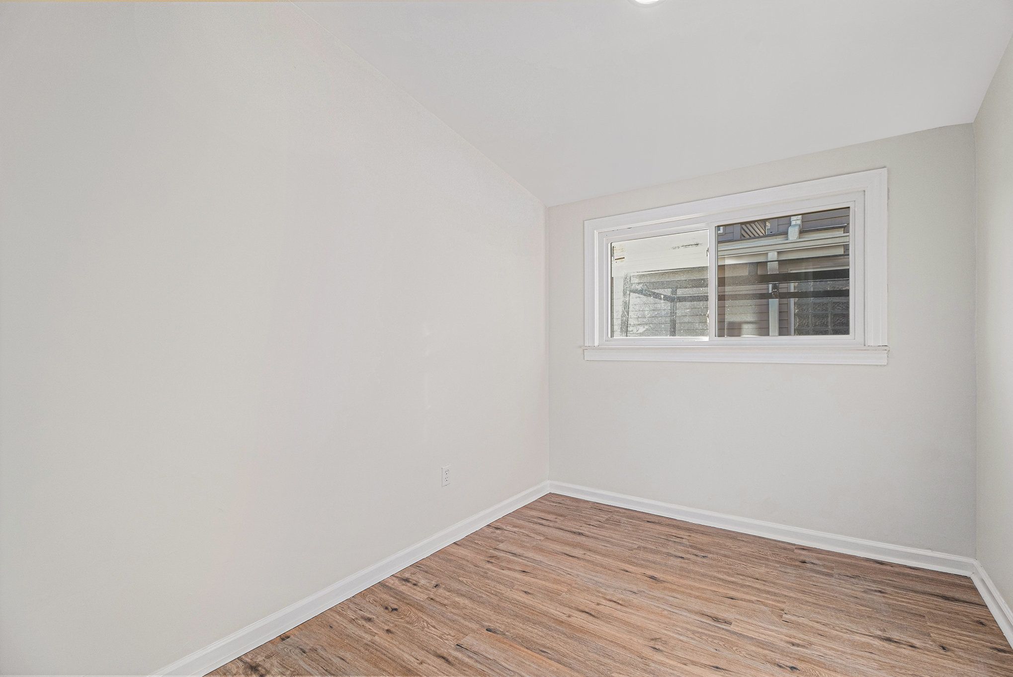 408 W Jarvis Ave Property Photo 14