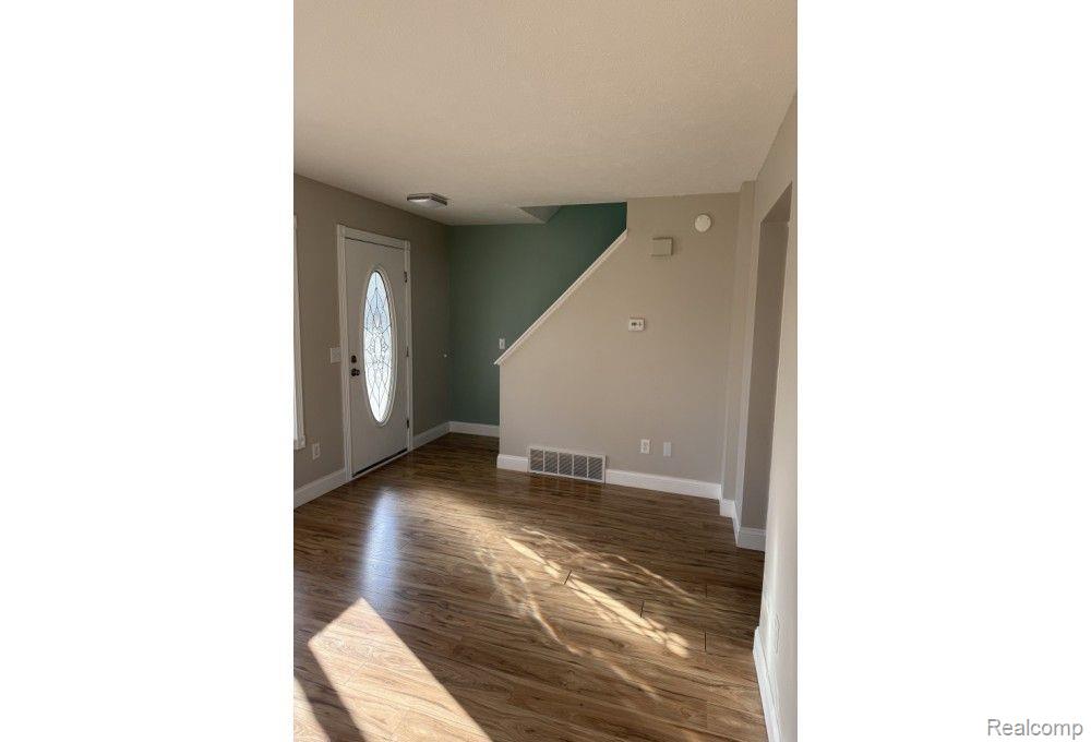 863 Boyd Ave Property Photo 9