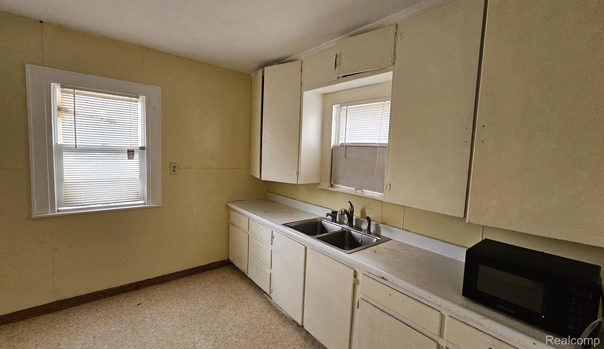 3310 Wadsworth Rd Property Photo 15