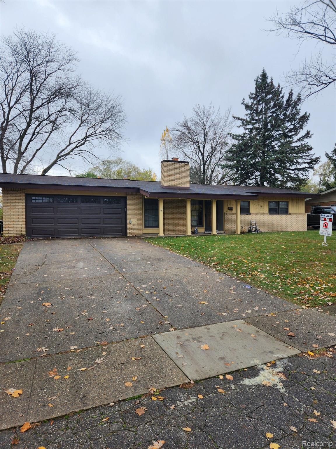 8618 S ROBINWOOD Property Photo 1