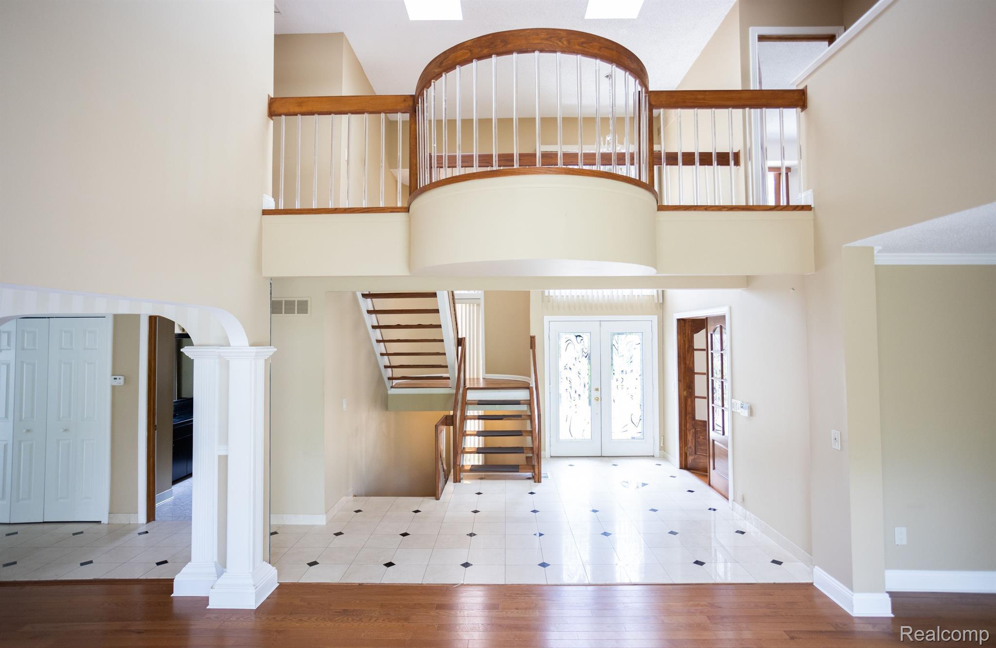 5881 Naneva Property Photo 5