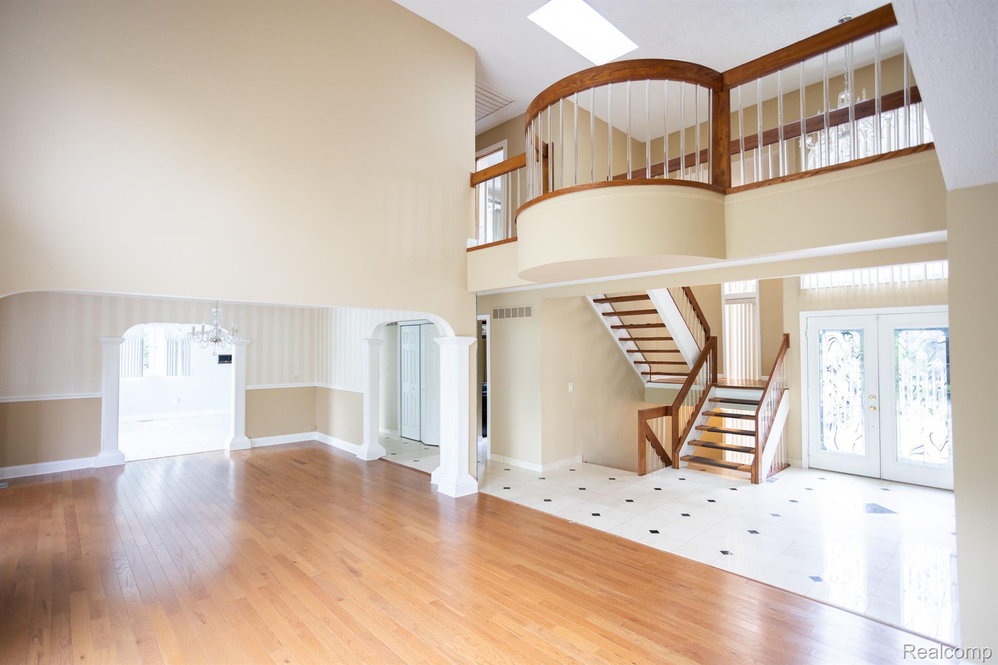 5881 Naneva Property Photo 7